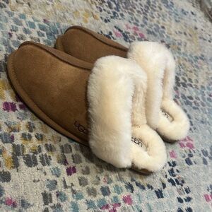 UGG Women's Scuffette II
